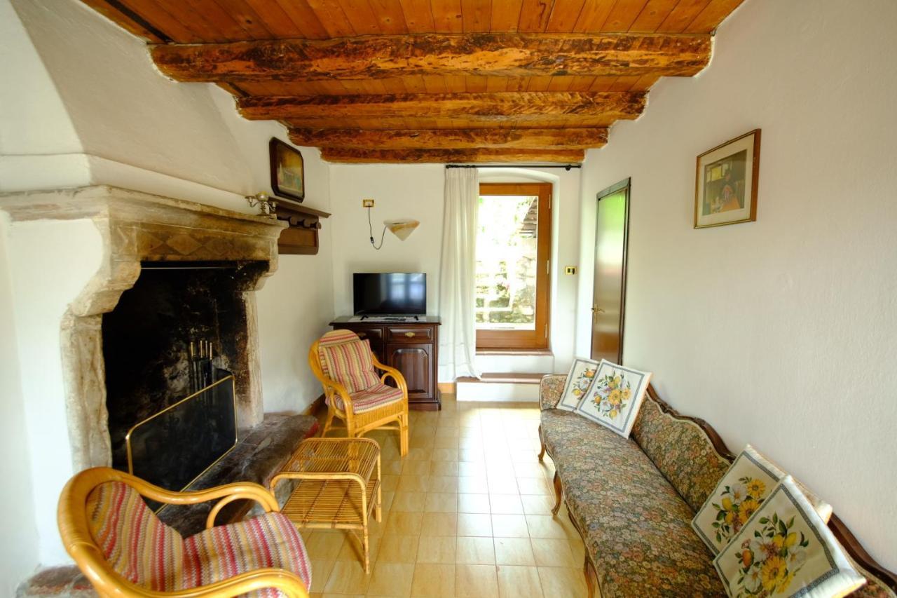 Dimora Dei Baccoli Villa Peschiera del Garda Luaran gambar