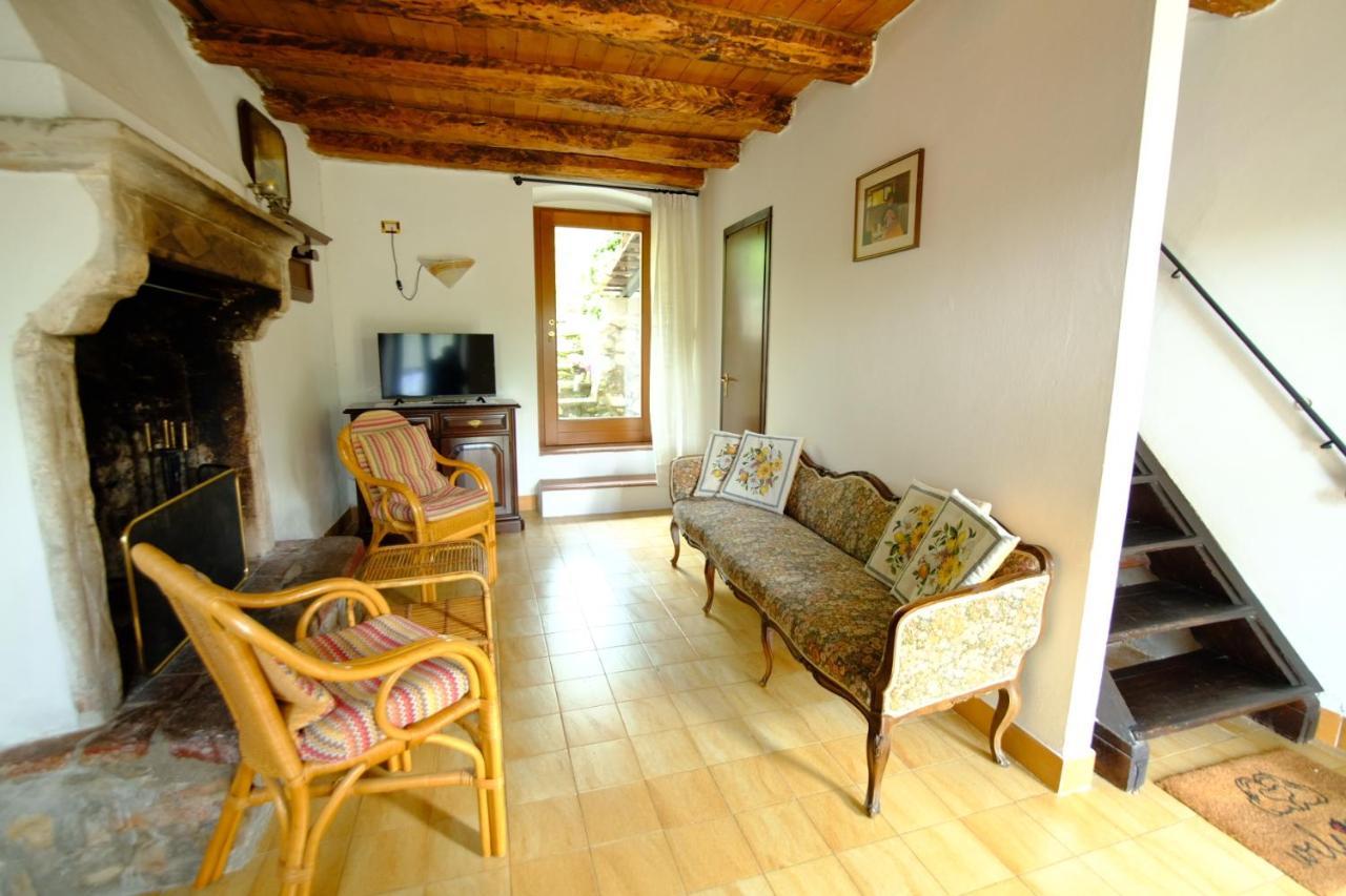 Dimora Dei Baccoli Villa Peschiera del Garda Luaran gambar
