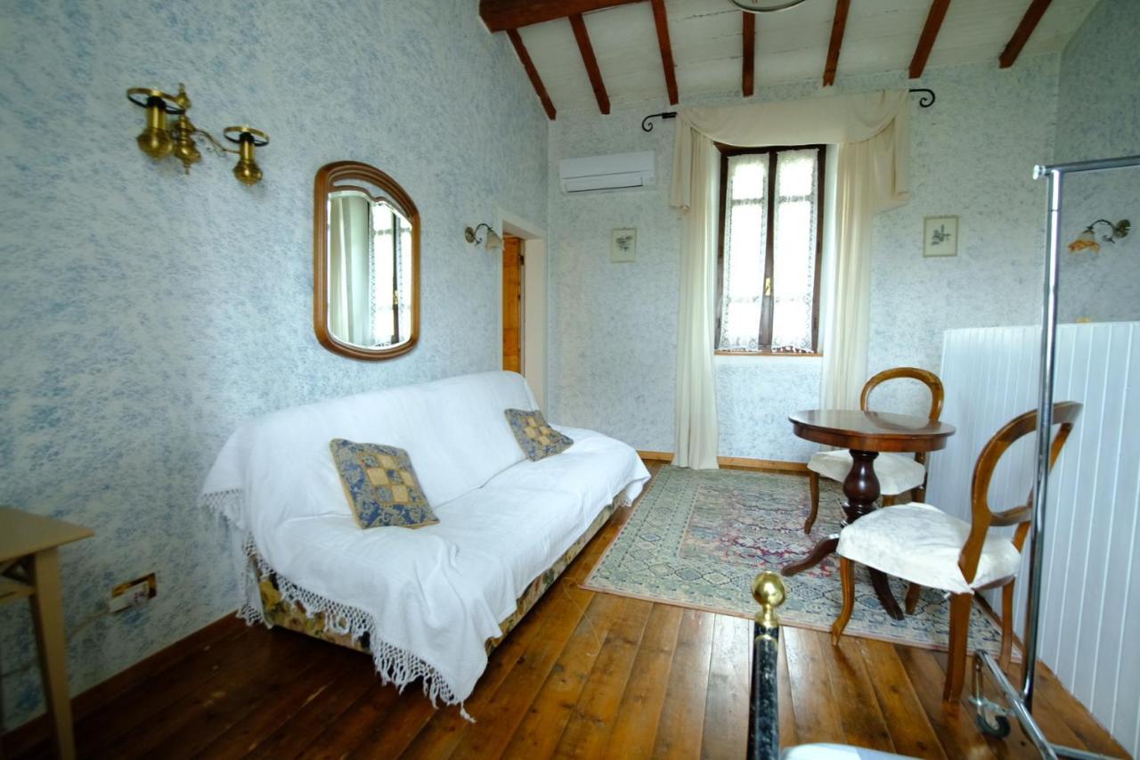 Dimora Dei Baccoli Villa Peschiera del Garda Luaran gambar