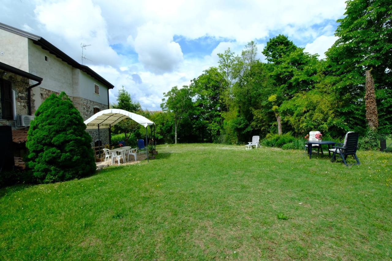 Dimora Dei Baccoli Villa Peschiera del Garda Luaran gambar